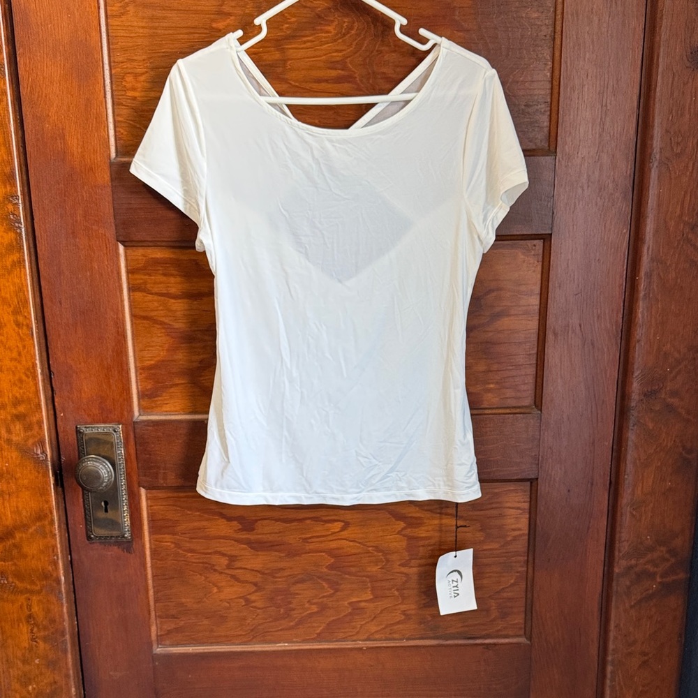ZYIA White Short Sleeve Women's Tee